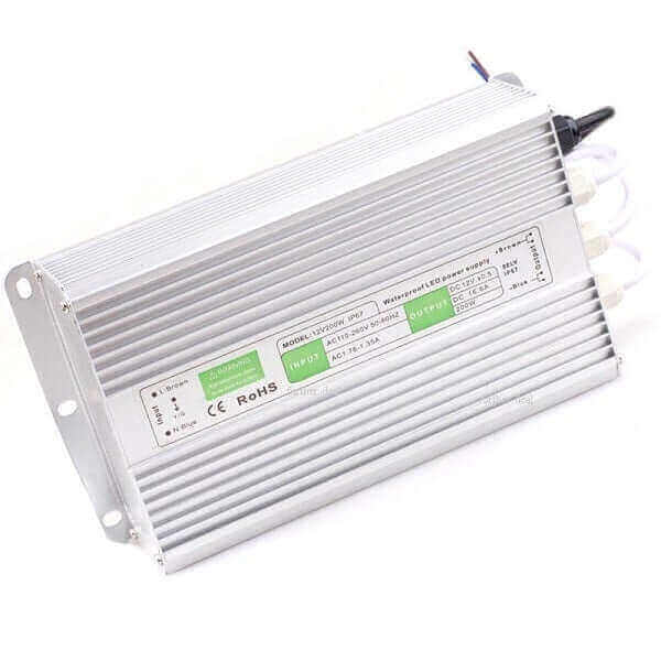 12V DC til 110 - 240V AC Vandtæt IP67 strømforsyning