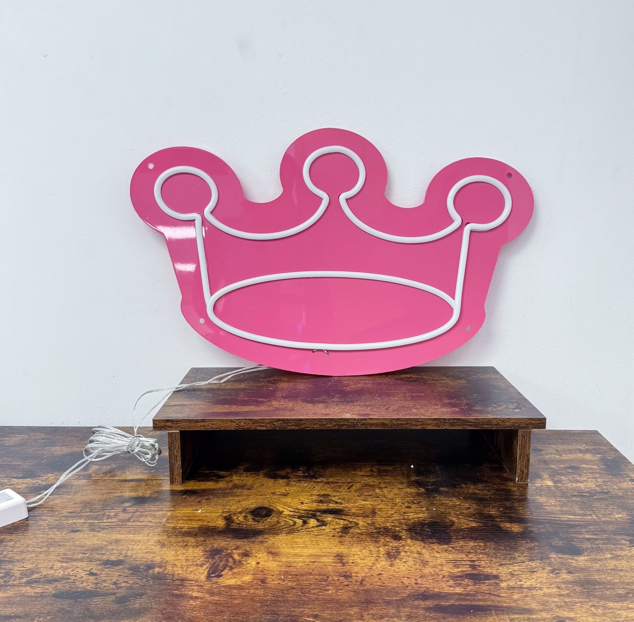 Crown RS LED Neon Sign - Planet Neon