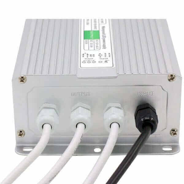 12V DC til 110 - 240V AC Vandtæt IP67 strømforsyning