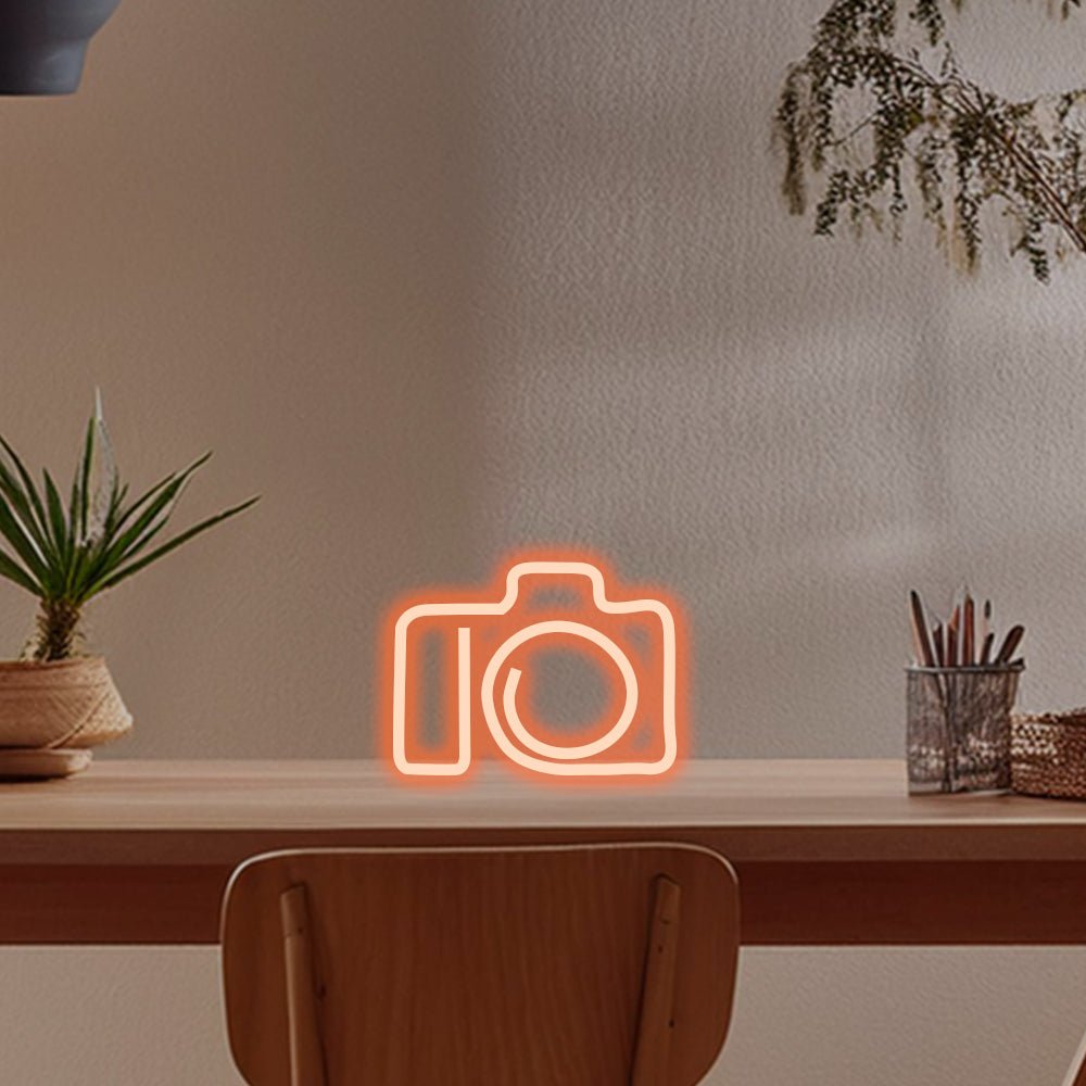 Camera LED-bureaublad-neonreclame - Planeet Neon Gemaakt in Londen Neonreclames - Planeet Neon